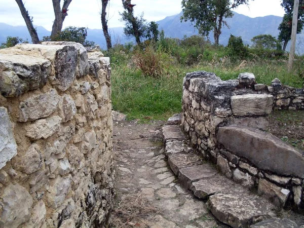 Stone Walls Vegetation Fortress Kuelap Extraordinary View Andes Mountain Range — Stock Photo, Image