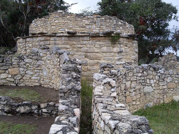 Paredes Exteriores Una Casa Circular Construida Con Piedra Dentro Fortaleza — Foto de Stock