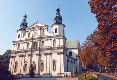 Krakow Katolik Kilisesi rıhtım, St Archangel Michael kilisesi ve St Stanislaus, Bazilika minör