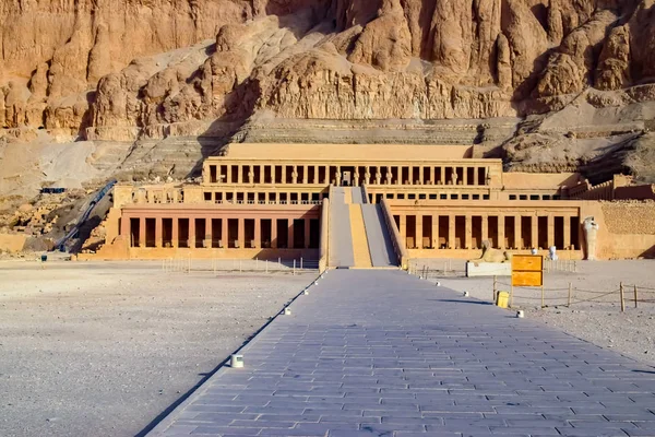 Temple Dans Les Montagnes Louxor Egypte — Photo