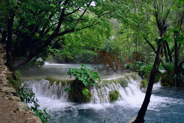 Litet Vattenfall Plitvice Lakes National Park Kroatien — Stockfoto
