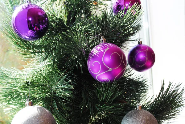 Kerstboom Speelgoed Paarse Bal Kerst Decoratie — Stockfoto