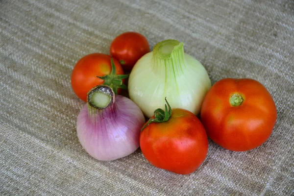 Świeże Warzywa Pomidory Cebula — Zdjęcie stockowe