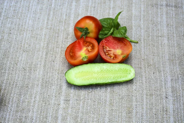 Verdure Fresche Pomodori Basilico Cetriolo Alimenti — Foto Stock