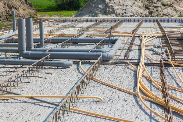 Suelo Hormigón Del Edificio Con Tuberías Obra — Foto de Stock