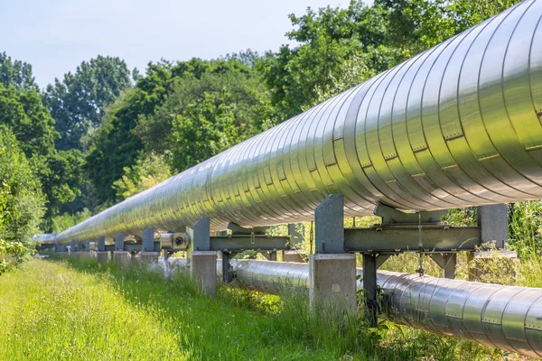 Büyük metal gaz boru hattı gaz dışında dağıtma