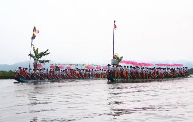Myanmar/Burma'daki Inle Gölü'nde 