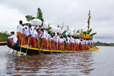 Myanmar/Burma'daki Inle Gölü'nde 