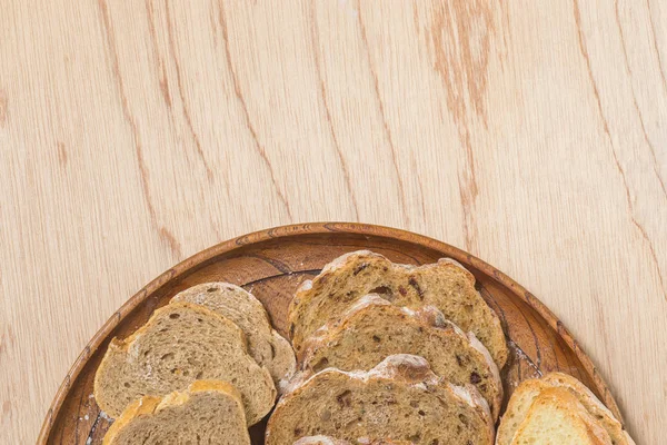 Dilimlenmiş fread rutic ekmek.