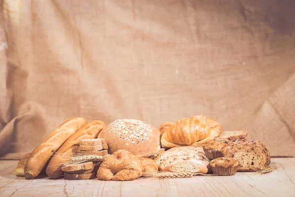 Pane e pasticceria assortiti. — Foto Stock