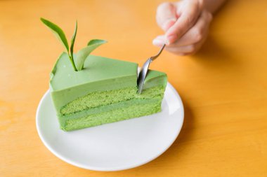 Lezzetli tadı ve yumuşak dokusu ile Matcha yeşil çay kek.