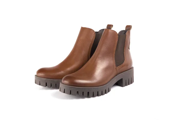 Vrouwelijke Bruinleren Boot Witte Achtergrond Geïsoleerde Product Comfortable Schoeisel — Stockfoto