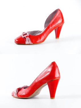 Beyaz arka planda kadın kırmızı deri ayakkabılar, izole edilmiş ürün..