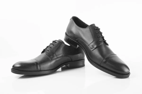 Beyaz Zemin Üzerinde Siyah Şık Ayakkabılar Izole Edilmiş Ürün Üst — Stok fotoğraf