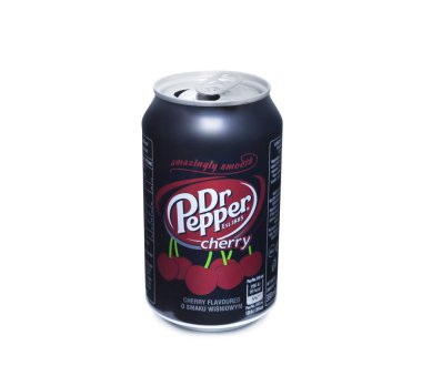 Kişinev, Moldova - 16 Mayıs 2018: Dr Pepper Cherry Closeup açık alüminyum siyah renk olabilir. Dr Pepper şimdi Dr biber Snapple Group, Inc göl kenarında üzerinde beyaz artalanları tarafından üretilmektedir