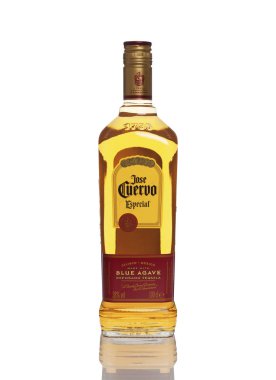 Kişinev, Moldova - 11 Eylül 2018: Jose Cuervo Especial tekila altın. 1795 yılında Don Jose Antonio de Cuervo tarafından kurulan, o mavi agav tekila dünyanın en çok satan.