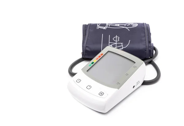 Monitor digitale della pressione sanguigna su sfondo bianco — Foto Stock