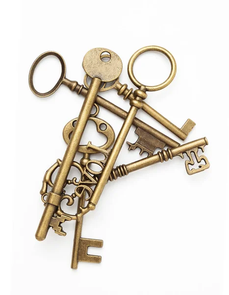 Vintage Keys Collection Isolato Sfondo Bianco — Foto Stock
