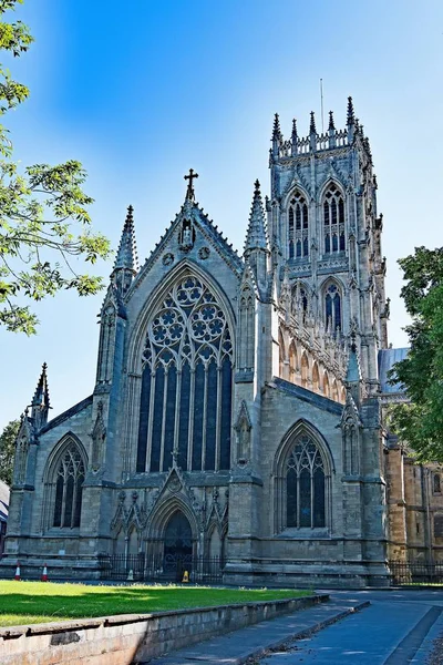 Capturando Lindo Céu Azul Atrás Frente Gótica George Minster Doncaster — Fotografia de Stock