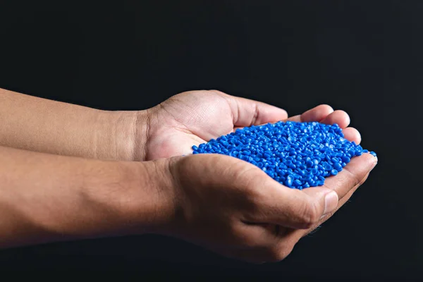 Blue Plastic Grain Plastic Polymer Granules Hand Hold Polymer Pellets — Stock Photo, Image