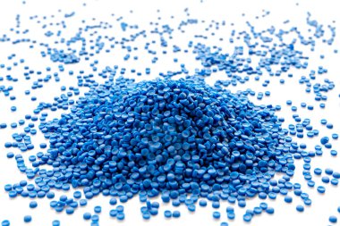 Mavi plastik tanecikler, plastik polimer tanecikler, polimer topaklar, su boruları yapmak için ham maddeler petrokimyasallardan plastik ve bileşik ekstrüzyon, bitki polietilen reçinesi..