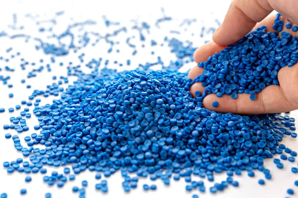 Blue Plastic Grain Plastic Polymer Granules Hand Hold Polymer Pellets — Stock Photo, Image