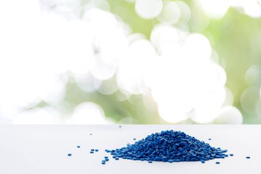 Mavi plastik tanecikler, plastik polimer tanecikler, polimer topaklar, su boruları yapmak için ham maddeler petrokimyasallardan plastik ve bileşik ekstrüzyon, bitki polietilen reçinesi..