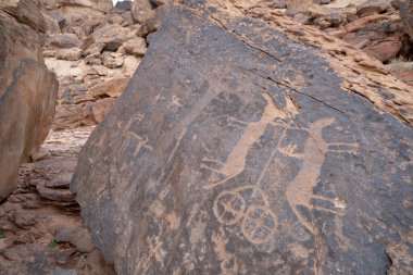 Suudi Arabistan'ın Ha'il eyaletinde antik mağara resimleri / kaya sanatı (dünya mirası alanı)