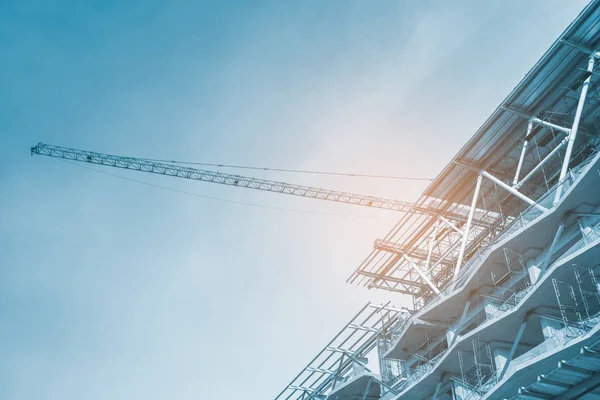 Şantiye, vinç ve iskele, beton yapı