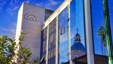 Salta, Arjantin-17 Haziran 2017: 9 Temmuz Merkez Salta Plaza (Plaza 9 De Julio)