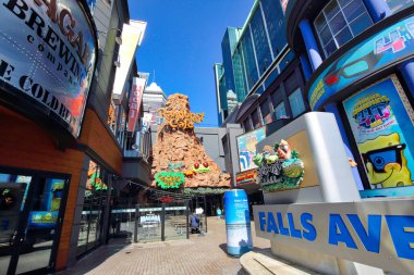 Niagara, Ontario-27 Nisan 2018: Niagara şehir eğlence bölgesi