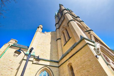 Toronto Birleşik Metropolitan Kilisesi, Kanada Birleşik Kilisesi 'nin en büyük ve en önemli kiliselerinden biri.