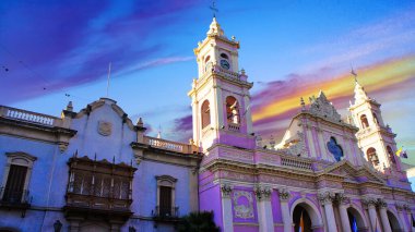 9 Temmuz Merkez Salta Plaza (Plaza 9 De Julio)