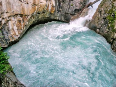 Banff Ulusal Parkı 'nda Johnston Kanyonu Yolu