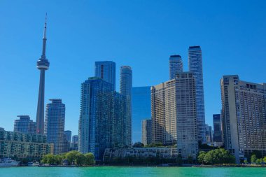 Toronto finans bölgesi Ontario Gölü 'nden ufuk çizgisi