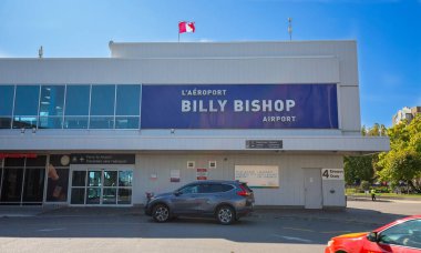 Toronto, Kanada-20 Ağustos 2019: Billy Bishop bölge havaalanı Toronto şehir merkezi yakınlarındaki Toronto Adaları 'nda yer almaktadır.
