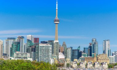 Toronto 'nun finans bölgesi Ontario Gölü' nden ufuk çizgisi