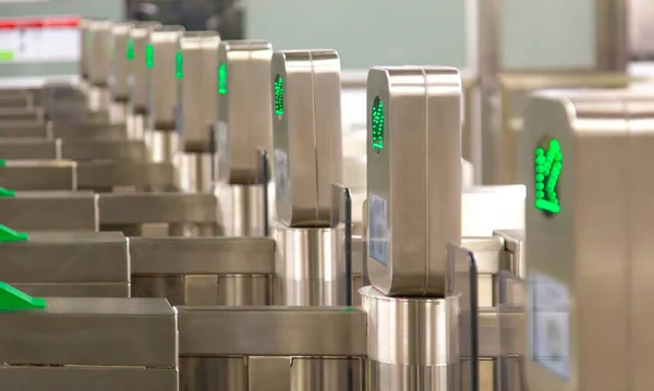 Toronto Canada Décembre 2019 Toronto Ttc Metrolinx Presto Machines Une — Photo