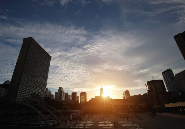 Ayuntamiento Toronto Nathan Phillips Square Atardecer — Foto de Stock