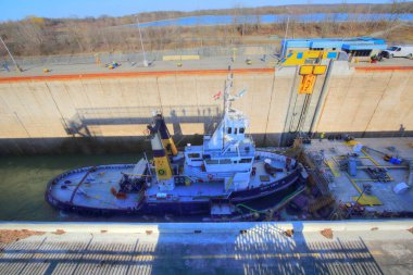 WELLAND, ONTARIO-27 Nisan, 2018: Welland Kanalı 'ndan geçen gemiler