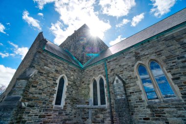 Glenview Presbiteryen Kilisesi Toronto 'nun Yonge caddesinde yer almaktadır.