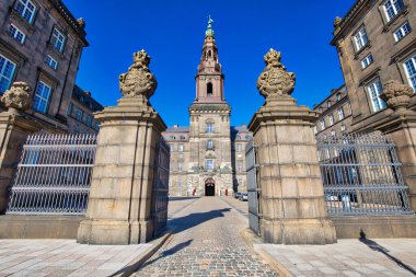 Kopenhag, Danimarka-2 Ağustos 2018: Kopenhag 'daki Tarihi Christiansborg Sarayı