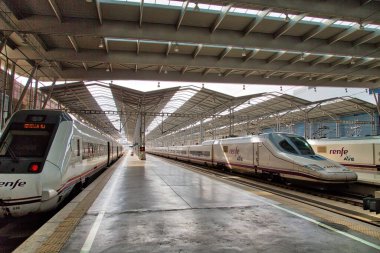 Malaga, İspanya-19 Ekim 2018: Maria Zambrano ana tren istasyonu, Endülüs 'ün Malaga kentindeki ana tren istasyonu.