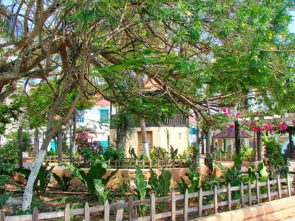 Ruas Coloridas Cidade Flores Guatemala — Fotografia de Stock