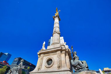 Mexico City, Meksika-22 Nisan 2018 Bağımsızlık Anıtı, Mexico City şehir merkezindeki Paseo de la Reforma kavşağında bir zafer sütunu..