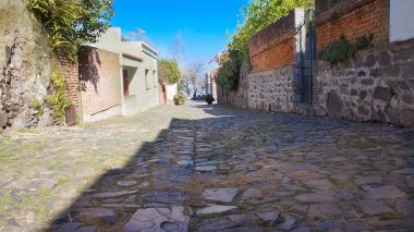 Uruguay, Colonia Del Sacramento sokakları tarihi şehir merkezinde (Barrio Historico)