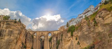 Ronda, İspanya, Puente Nuevo Kemeri ve Puente Nuevo Köprüsü manzarası