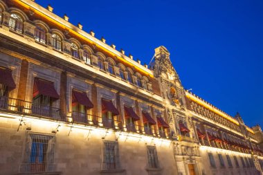 Mexico City, Zocalo, Ulusal Saray binası