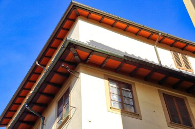 Floransa, İtalya-16 Haziran 2017: Floransa caddeleri tarihi köprü Ponte Vecchio yakınları 