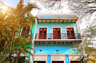 San Juan sokakları güneşli bir günde